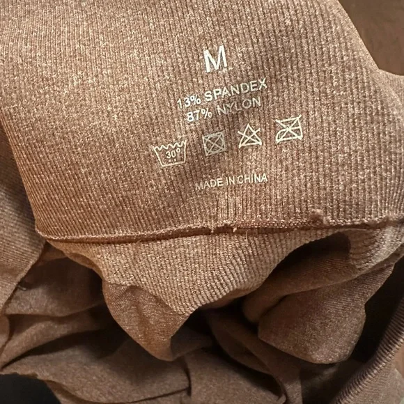 NVGTN Mocha Leggings - Picture 5 of 5